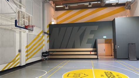 bezoek magazijn van nike|nike warehouse laakdal.